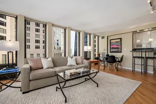 100 E Walton St, Chicago, IL 60611 - Photo 2