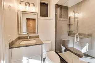 2036 W Erie St, Chicago, IL 60612 - Photo 46