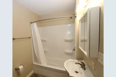 [Address not provided], Woodstock, IL 60098 - Photo 8