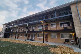 7204 N Ashland Blvd, Chicago, IL 60626 - Photo 1