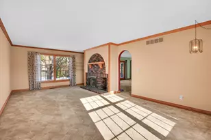 2002 O Donnell Dr, Champaign, IL 61821 - Photo 12