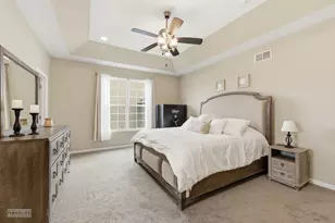 931 S Carly Cir, Yorkville, IL 60560 - Photo 16