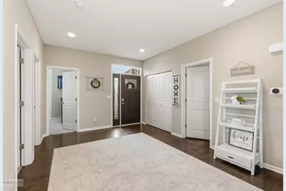 931 S Carly Circle, Yorkville, IL 60560 - Photo 14