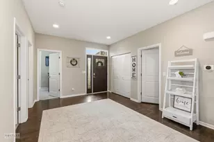 931 S Carly Cir, Yorkville, IL 60560 - Photo 14