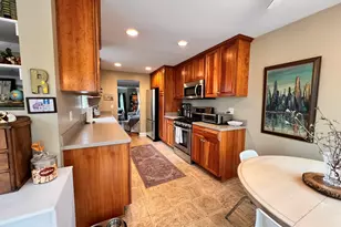 1N261 Stacy Ct, Glen Ellyn, IL 60137 - Photo 4