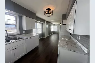 412 E Main Street, Morrison, IL 61270 - Photo 6