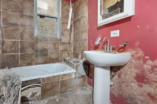 529 N Leamington Ave, Chicago, IL 60644 - Photo 18