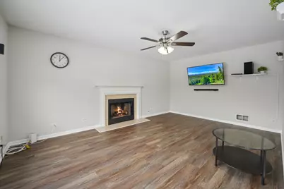 4506 W Forest Avenue, Waukegan, IL 60085 - Photo 4