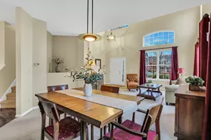 77 Bridlepath Dr, Lindenhurst, IL 60046 - Photo 10