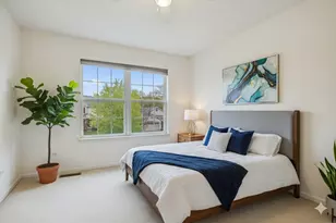 77 Bridlepath Dr, Lindenhurst, IL 60046 - Photo 36