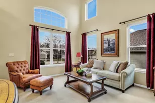 77 Bridlepath Dr, Lindenhurst, IL 60046 - Photo 6