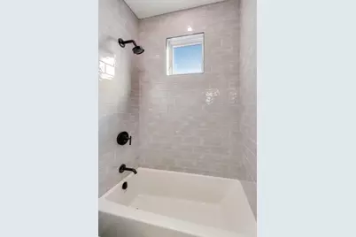 3929 N Francisco Avenue, Chicago, IL 60618 - Photo 30