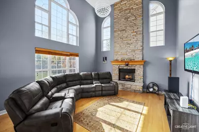 945 Wyndham Drive, South Elgin, IL 60177 - Photo 8