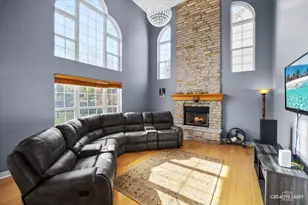 945 Wyndham Dr, South Elgin, IL 60177 - Photo 8