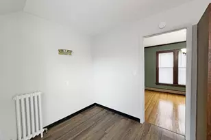 1241 W Pleasant St, Freeport, IL 61032 - Photo 10