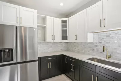 1327 E 52nd Street #202, Chicago, IL 60615 - Photo 4