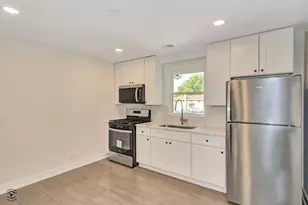 241 S Small Ave, Kankakee, IL 60901 - Photo 8