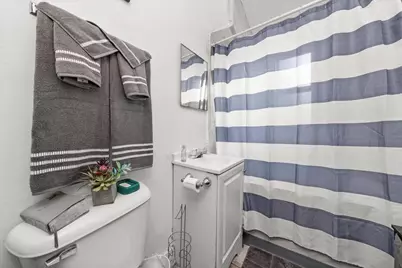 11201 S Normal Avenue, Chicago, IL 60628 - Photo 12