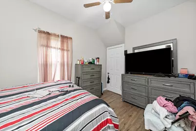 11201 S Normal Avenue, Chicago, IL 60628 - Photo 10