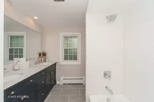 1704 Executive Ln, Glenview, IL 60026 - Photo 18