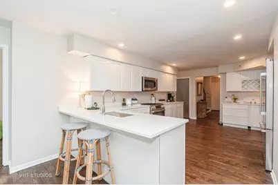 1704 Executive Lane, Glenview, IL 60026 - Photo 6