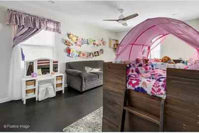 325 W Park Avenue, Wheaton, IL 60189 - Photo 16