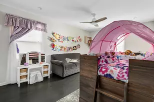 325 W Park Ave, Wheaton, IL 60189 - Photo 16