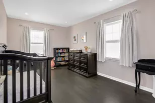 325 W Park Ave, Wheaton, IL 60189 - Photo 18