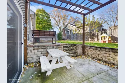 325 W Park Avenue, Wheaton, IL 60189 - Photo 26