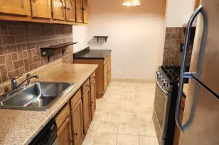 8 Oak Creek Dr, Buffalo Grove, IL 60089 - Photo 6