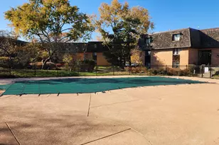 8 Oak Creek Dr, Buffalo Grove, IL 60089 - Photo 24