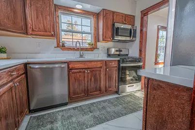 504 S Kreitzer Avenue, Bloomington, IL 61701 - Photo 10