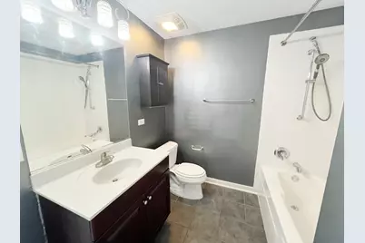 1075 W Roosevelt Road #303, Chicago, IL 60608 - Photo 12