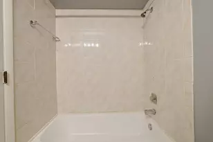 1111 Pleasant Run Dr, Wheeling, IL 60090 - Photo 22