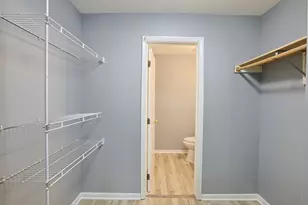 1111 Pleasant Run Dr, Wheeling, IL 60090 - Photo 20