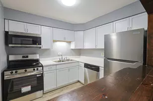 1111 Pleasant Run Dr, Wheeling, IL 60090 - Photo 8