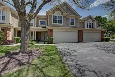 195 Island Court #195, Schaumburg, IL 60193 - Photo 2