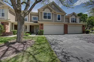 195 Island Ct, Schaumburg, IL 60193 - Photo 2