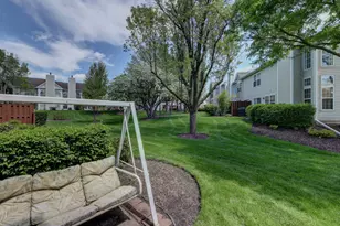 195 Island Ct, Schaumburg, IL 60193 - Photo 28