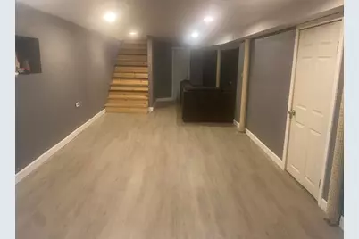 8212 S Crandon Avenue, Chicago, IL 60617 - Photo 12