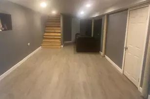 8212 S Crandon Ave, Chicago, IL 60617 - Photo 12