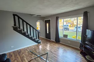 728 Hawthorne Ct, Bolingbrook, IL 60440 - Photo 6