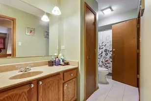 9301 Waterford Ln, Orland Park, IL 60462 - Photo 8