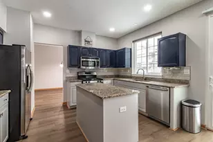 276 Pembrook Ln, Mundelein, IL 60060 - Photo 10