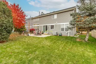 276 Pembrook Ln, Mundelein, IL 60060 - Photo 30