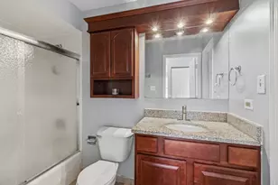 8313 High Point Cir, Darien, IL 60561 - Photo 16