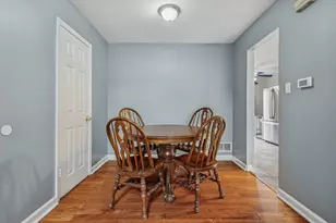 8313 High Point Cir, Darien, IL 60561 - Photo 10