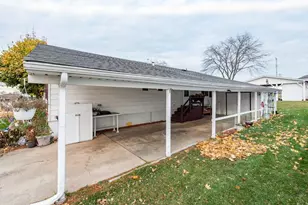 671 Oldsmar Ln, Park City, IL 60085 - Photo 2