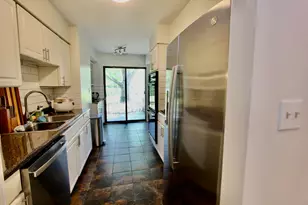 10 Old Oak Dr, Buffalo Grove, IL 60089 - Photo 6