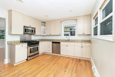 230 Bayshore Drive, Lake Bluff, IL 60044 - Photo 8